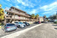 Building Photo - Welcome to your new home in beautiful Tamp...