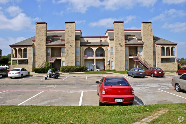 Building Photo - Aspen Oaks