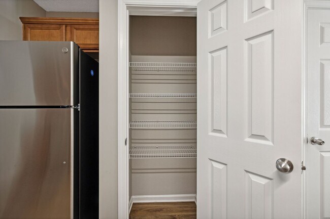 Building Photo - 118 Lancaster Gate Pl