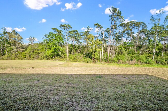 Building Photo - 21750 Sutherland Cir