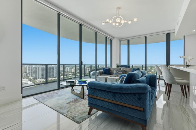 Building Photo - 730 N Ocean Blvd