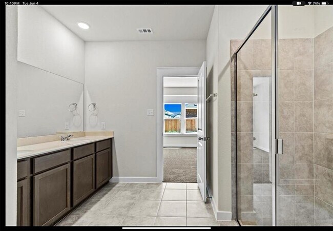 Building Photo - 138 Blackwell Ln