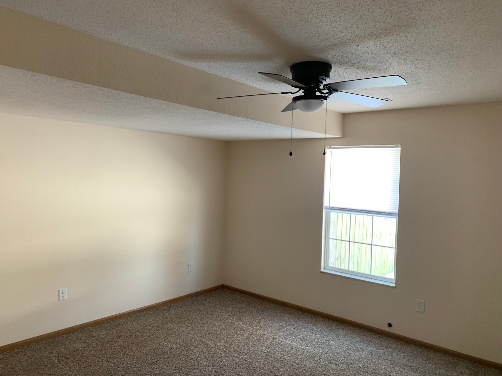 Building Photo - 520 Wood Thrush St