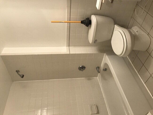 Building Photo - 36 Queensberry St