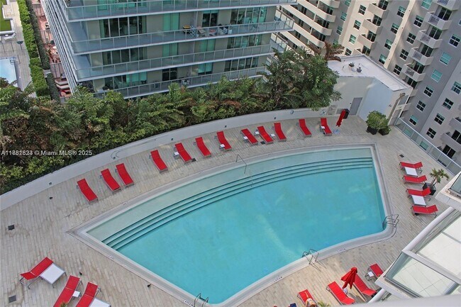 Building Photo - 1100 S Miami Ave