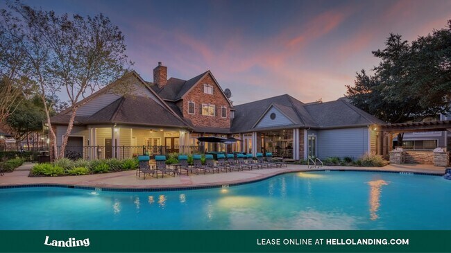 Building Photo - 8100 Cypresswood Dr