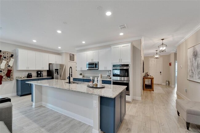 Building Photo - 3518 77 Ct E