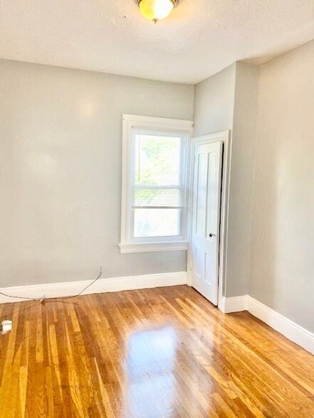 Building Photo - 72 Pocasset Ave