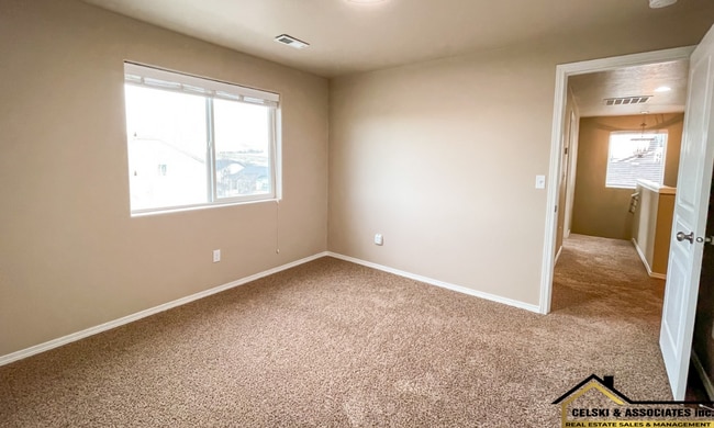 Building Photo - 4 Bedroom, 2.5 Bath with an Office!