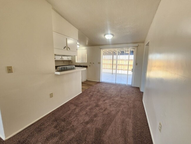 Building Photo - Newly Renovated Home in 29 Palms!
