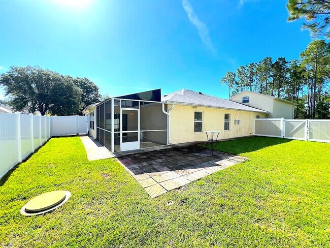 Building Photo - 20 Regis Ln