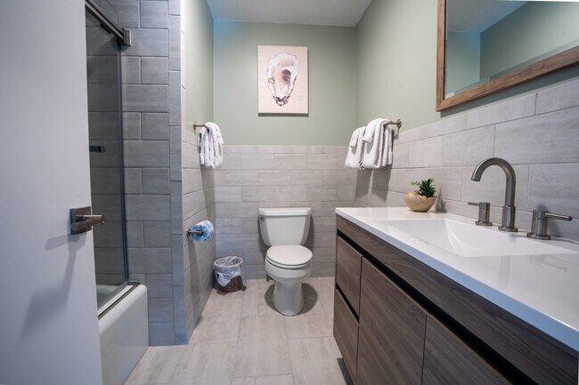 Building Photo - 23 11th Ave