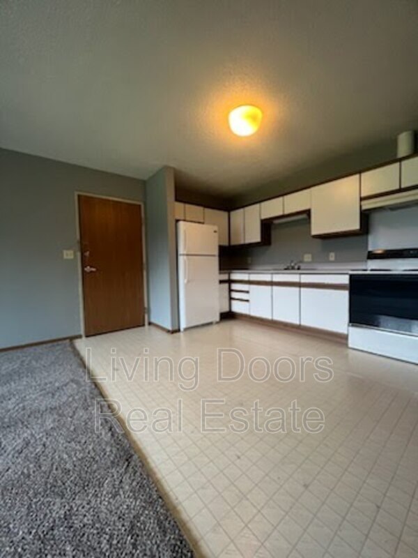 Building Photo - 603 S Washington St