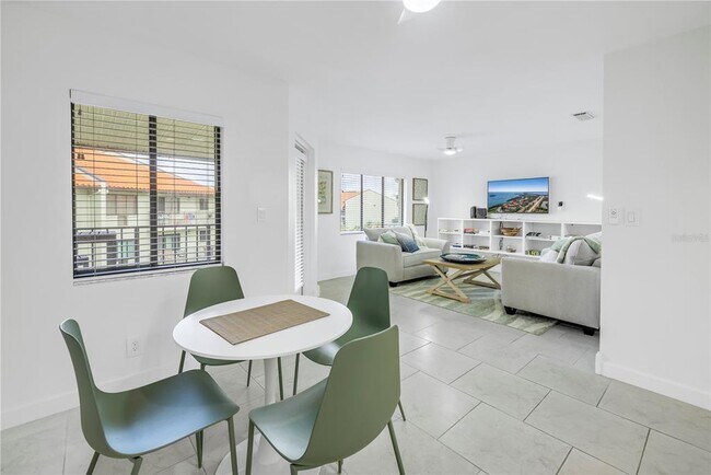 Building Photo - 1515 Pinellas Bayway S