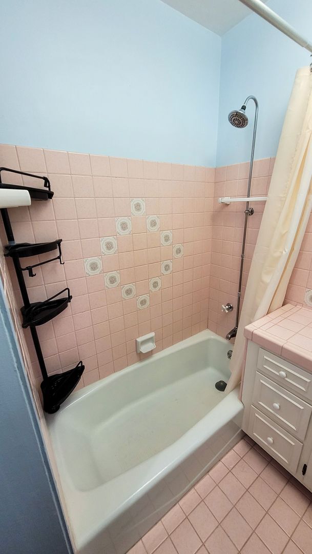 Building Photo - Gorgeous 3 Bed 2 Bath House In Whittier Co...