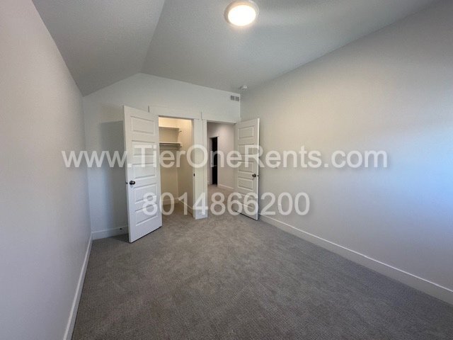 Building Photo - This property offers a NO DEPOSIT option a...