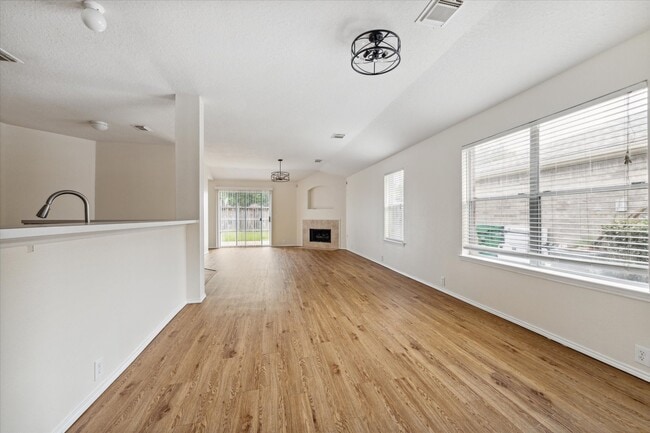 Building Photo - 21102 Somerset Park Ln