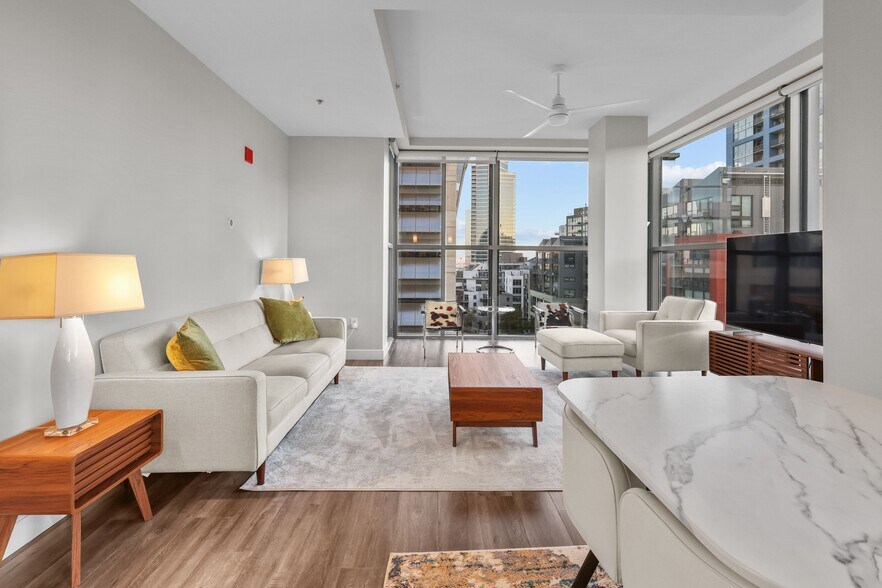 Building Photo - 1150 J St