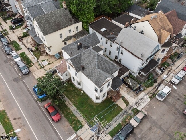 Primary Photo - 50 9th Ave