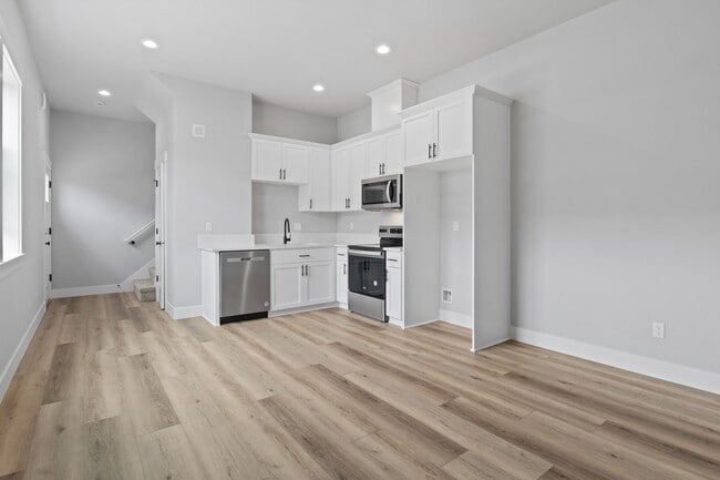 Building Photo - 1026-KE1026 Sassafras St