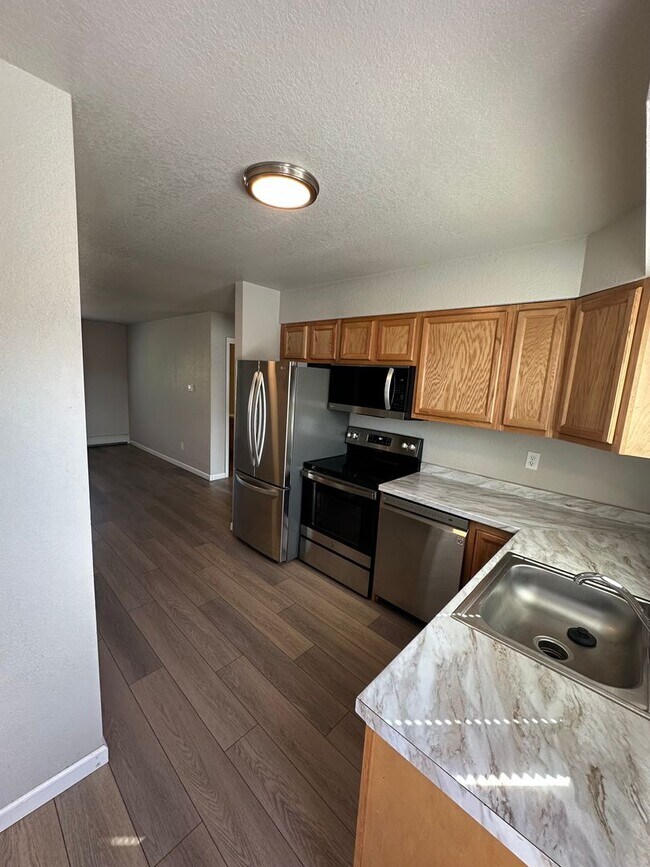 Building Photo - DH4937