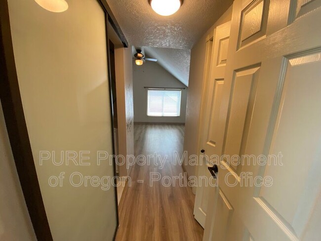 Building Photo - 15779 SW 87th Ave