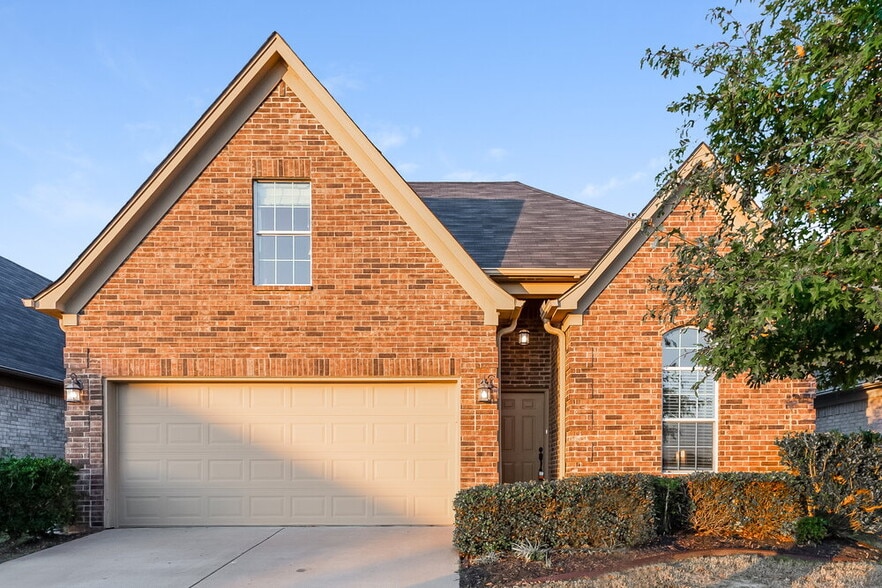 Primary Photo - 7872 Allen Ridge Ln