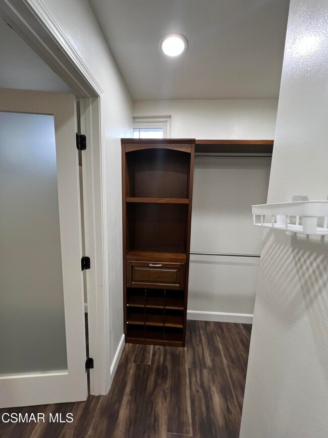 Building Photo - 334 W Avenida De Las Flores