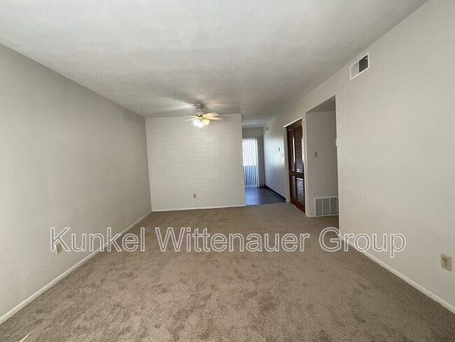 Building Photo - 900 8th St