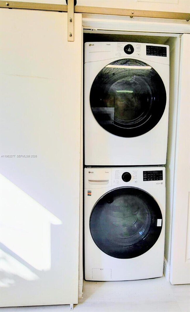 Building Photo - 5701 Riverside Dr