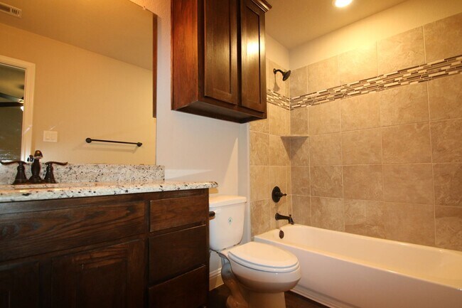 Building Photo - 1324-1328 White Sand Dr