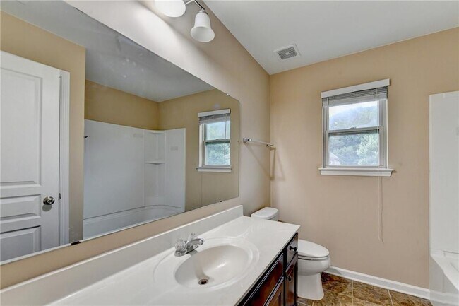 Building Photo - 4228 Woods Creek Ln