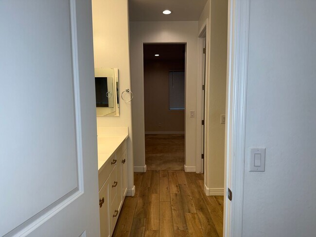 Building Photo - 1673 N St Francis Pl