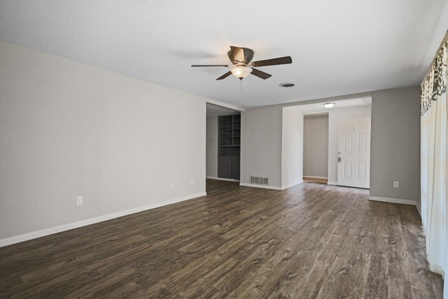 Building Photo - 2826 58th St