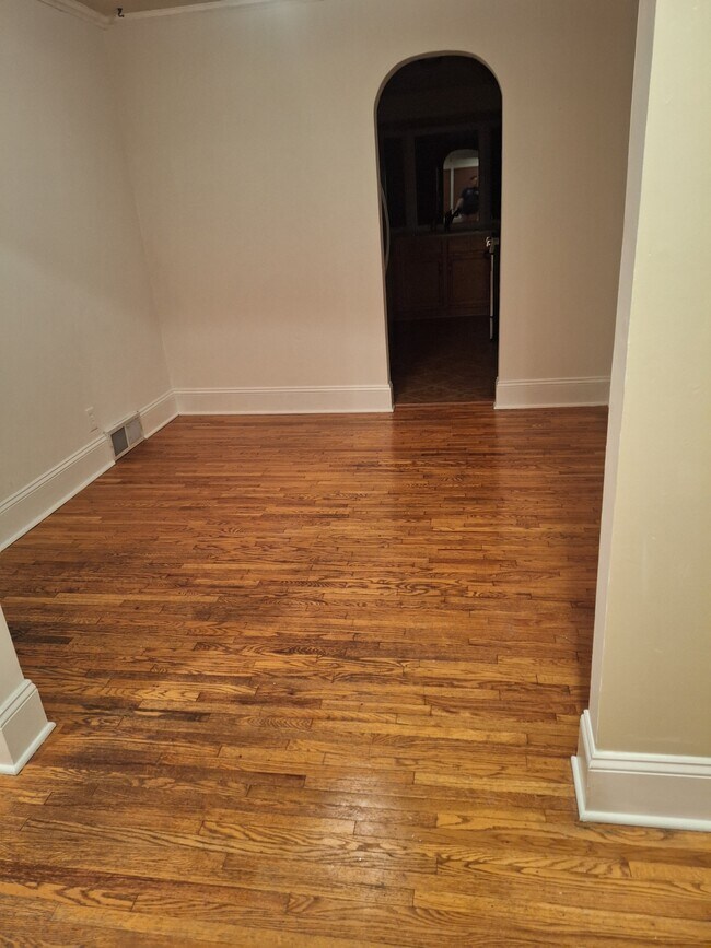 Dining room - 401 S Vassar St