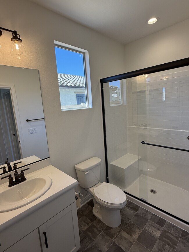 Building Photo - 4470 Hickory Ct