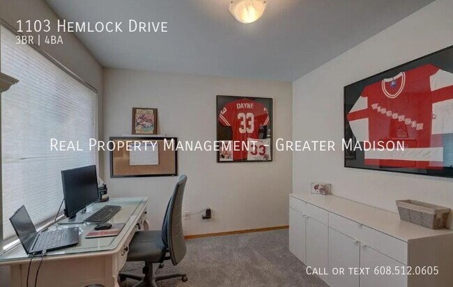 Building Photo - 1103 Hemlock Dr