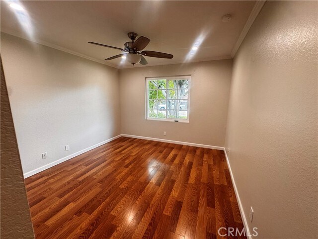 Building Photo - 925 Royal Oaks Dr