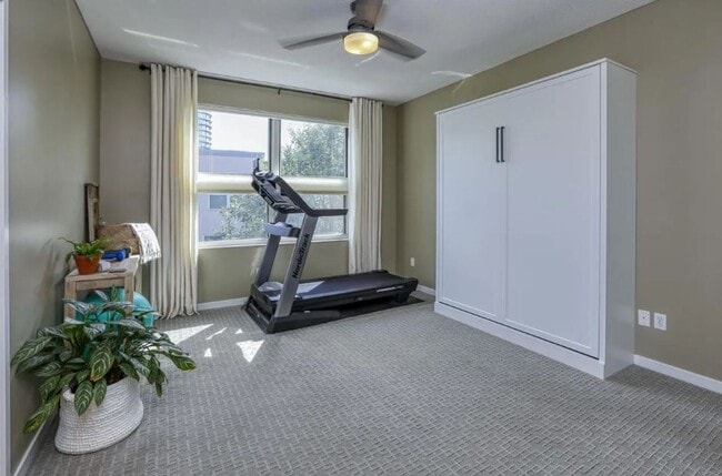 Building Photo - Rare NE Minneapolis Townhome with 2 Stall Garage + Soaking Tub