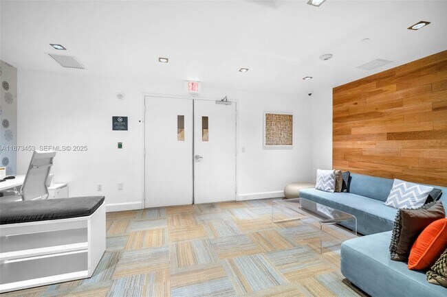 Building Photo - 951 Brickell Ave