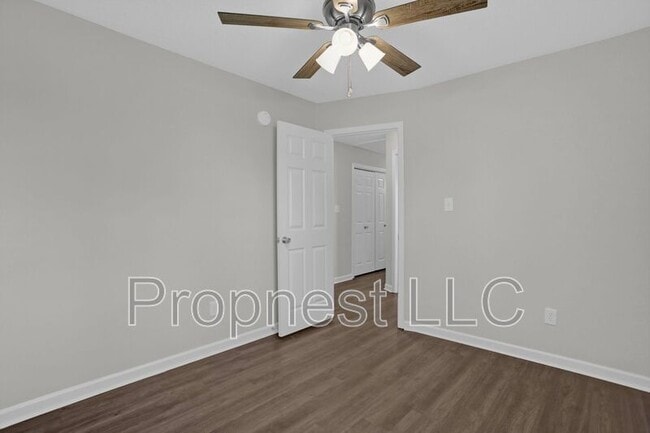 Building Photo - 1676 Joy Cir