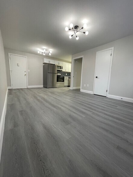 Building Photo - 328 Park Ave