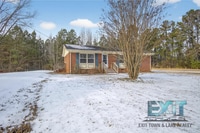 Building Photo - Cozy 3 Bed. 1 Bath Country Home
