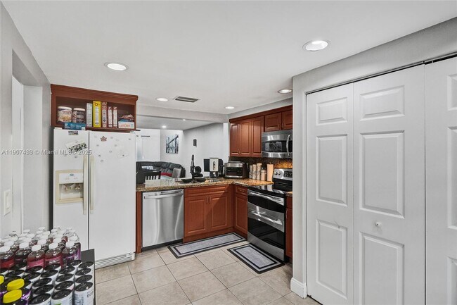 Building Photo - 4736 NW 90th Ave