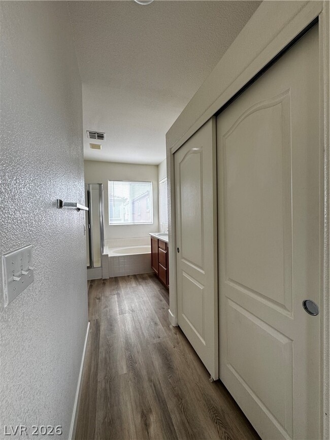 Building Photo - 8519 Peaceful Dreams St