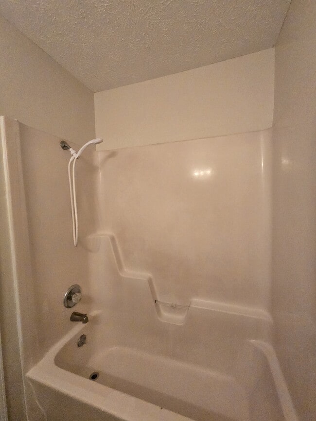 Building Photo - 3824 W Elm St