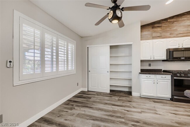 Building Photo - 4407 Golden Palomino Ln