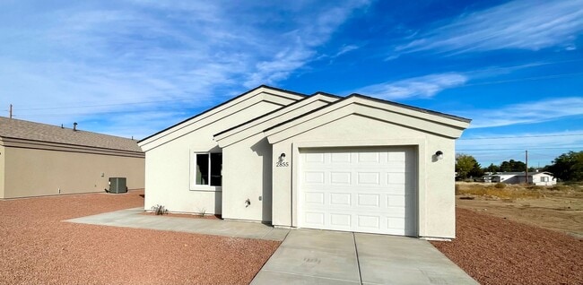 Building Photo - Cute home built in 2023 with garage and la...