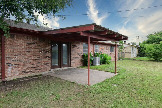 Building Photo - 3117 Chaparral- House