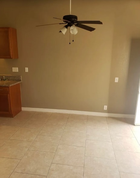 Building Photo - 13152 Westlake St